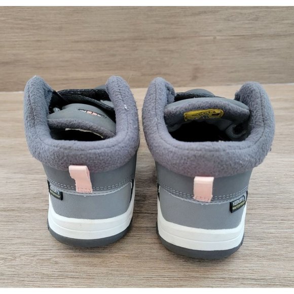 Keen toddler size 11 snow boot - Picture 7 of 9